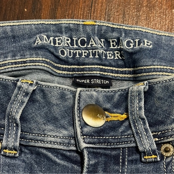 American Eagle Outfitters Stretch Denim Kick Boot Light Blue Flare Jeans 4 Short - Picture 5 of 13